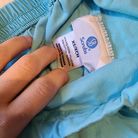 *SOLD*  NWOT Scrubs pants! - Picture 3 of 3